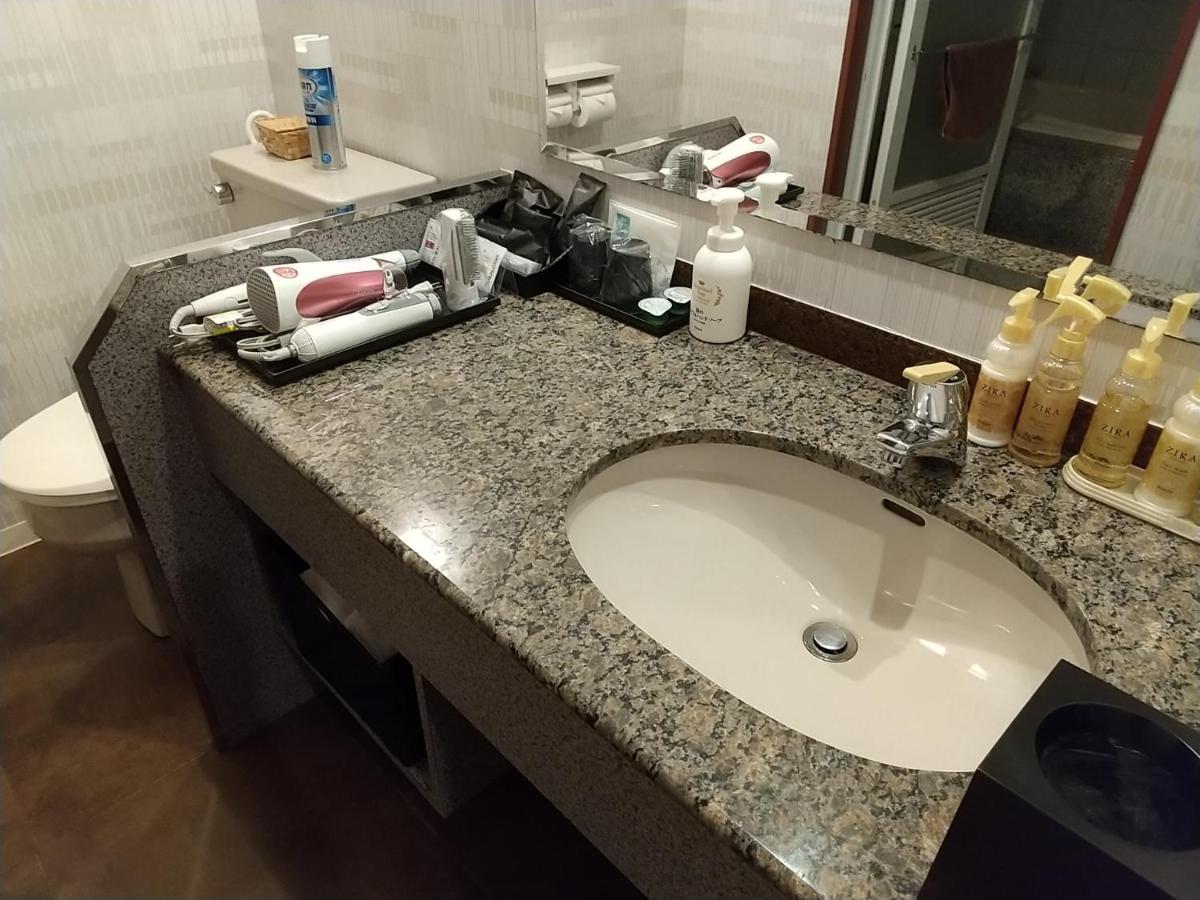 Hotel Beni East (Adults Only) Осака Екстериор снимка
