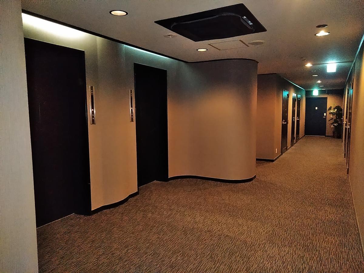 Hotel Beni East (Adults Only) Осака Екстериор снимка